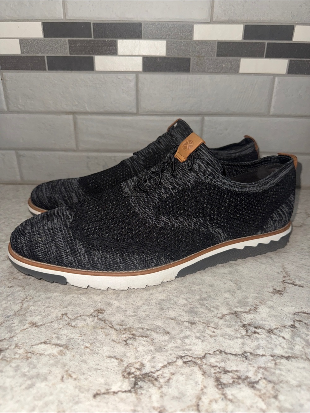 HUSH PUPPIES Expert Wingtip Knit Oxford Black Gray Men’s 12 M